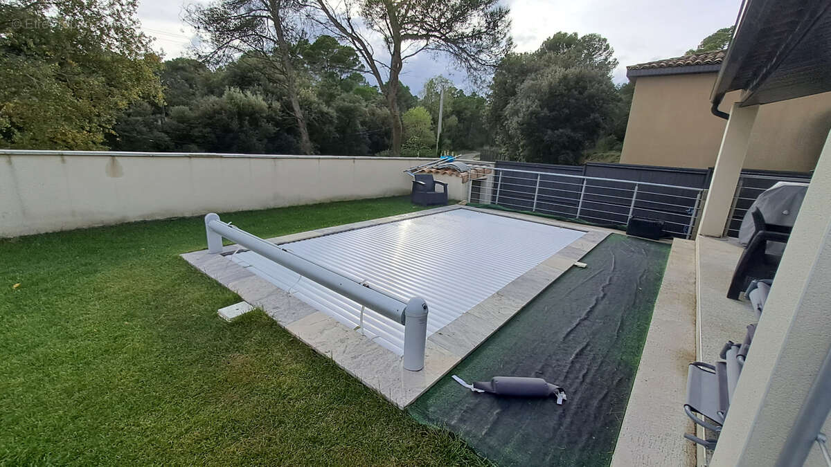 Maison à SAINTE-CECILE-LES-VIGNES