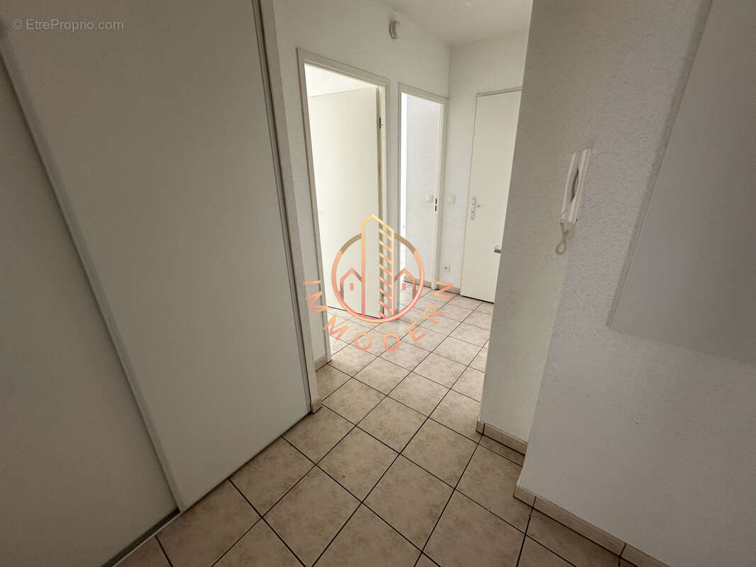 Appartement à AVION