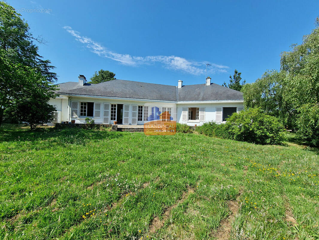 Maison à BOUGUENAIS