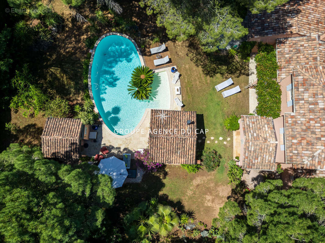 Valescure proche commerces et golfs villa 5 pieces avec piscine - photo 13