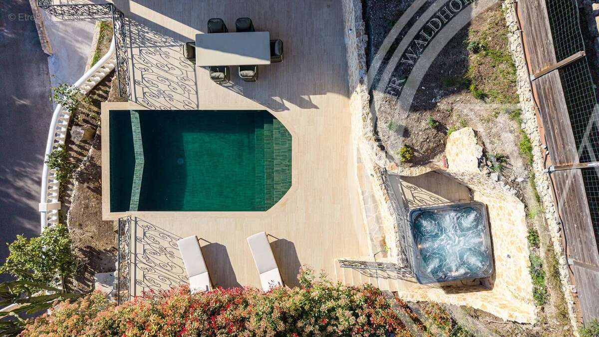 Maison à ROQUEBRUNE-CAP-MARTIN