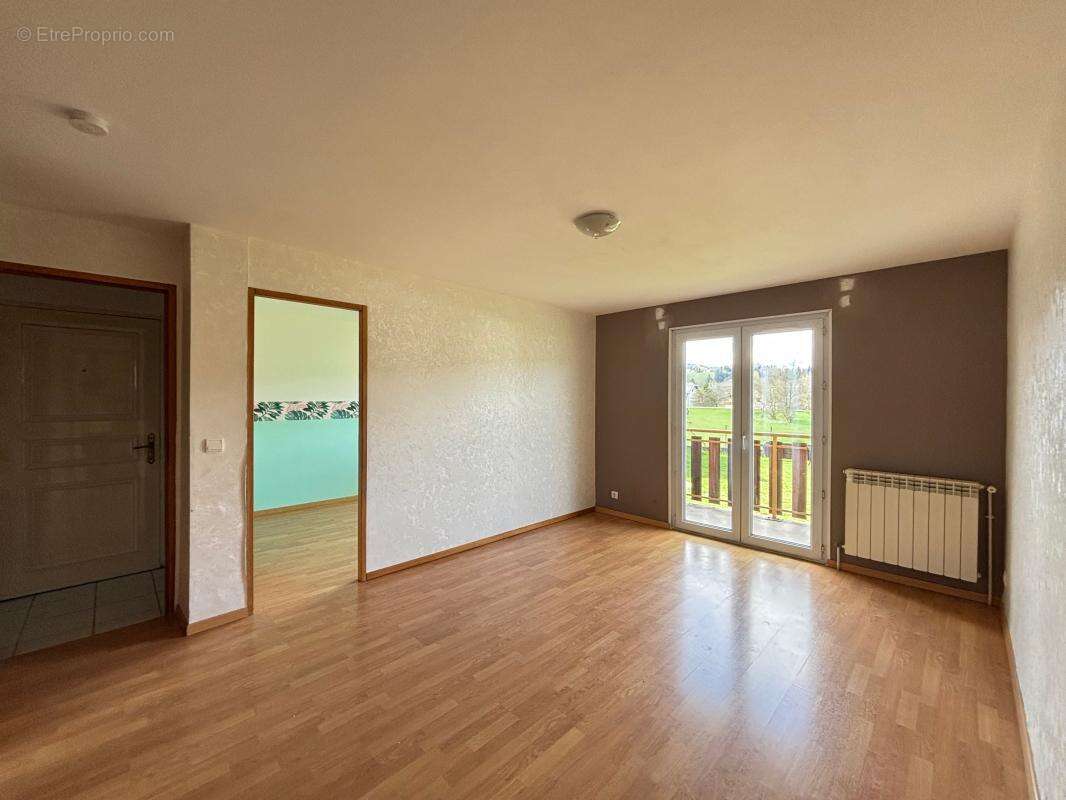 Appartement à LES ECHELLES