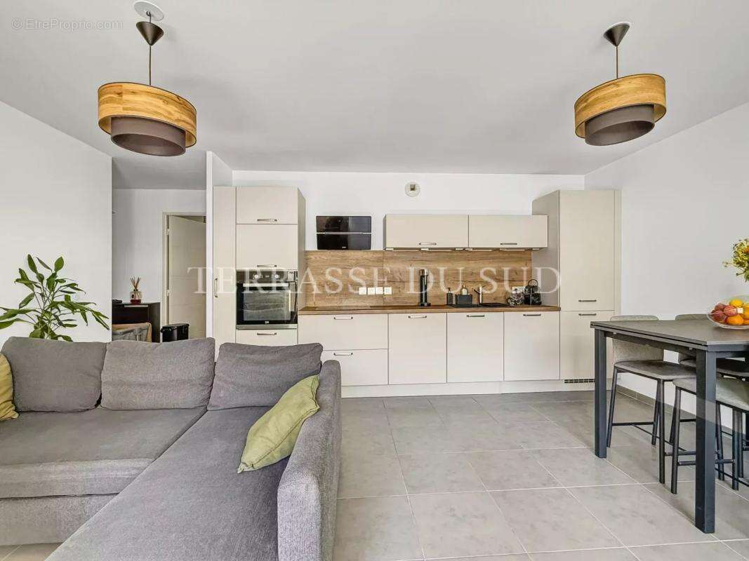 Appartement à MARSEILLE-8E
