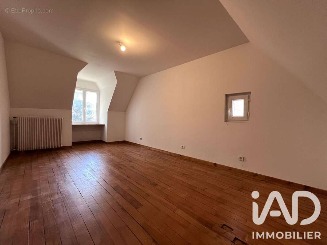 Maison 211 m² à Magny-En-Vexin  - photo 8