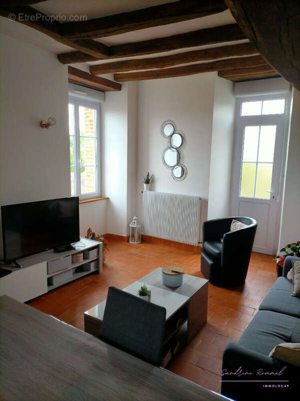 Nouveau prix  pour cette belle longère avec 2 logements indépendants loués - Rentabilité immédiate- Vihiers - photo 11