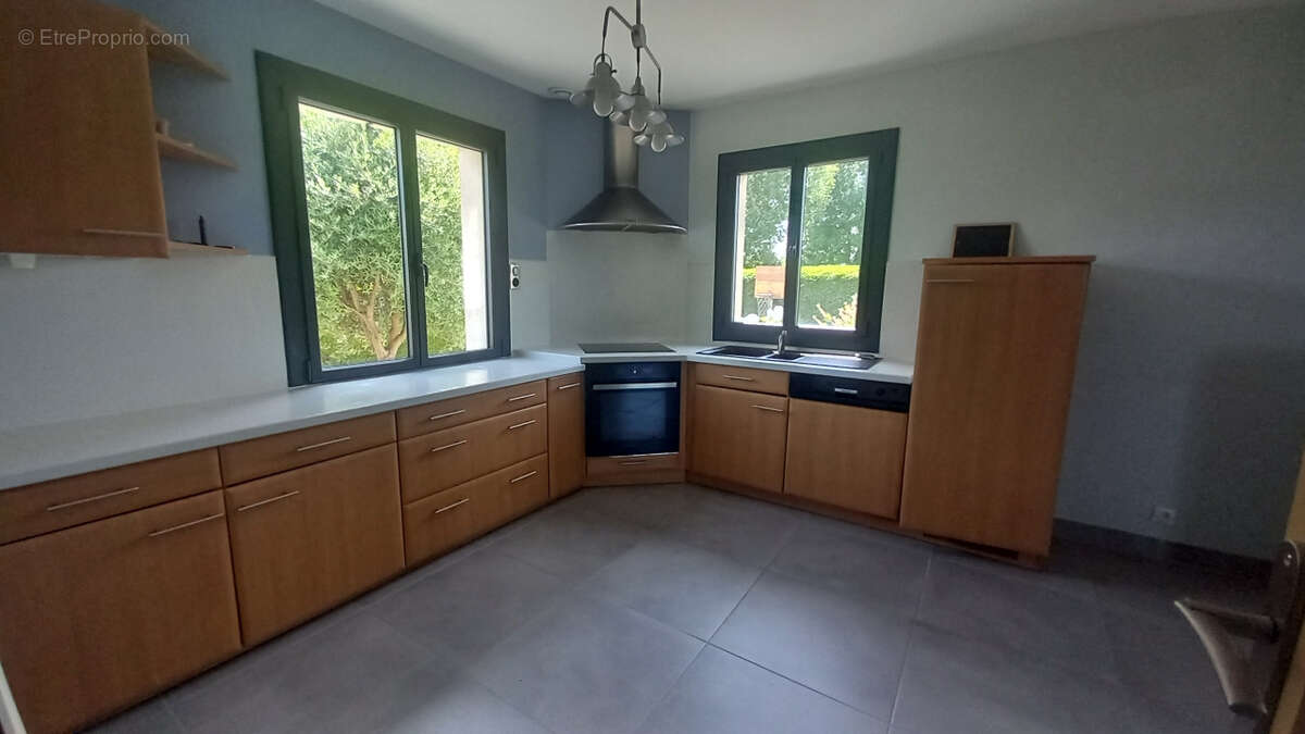 Maison à PLOURIVO