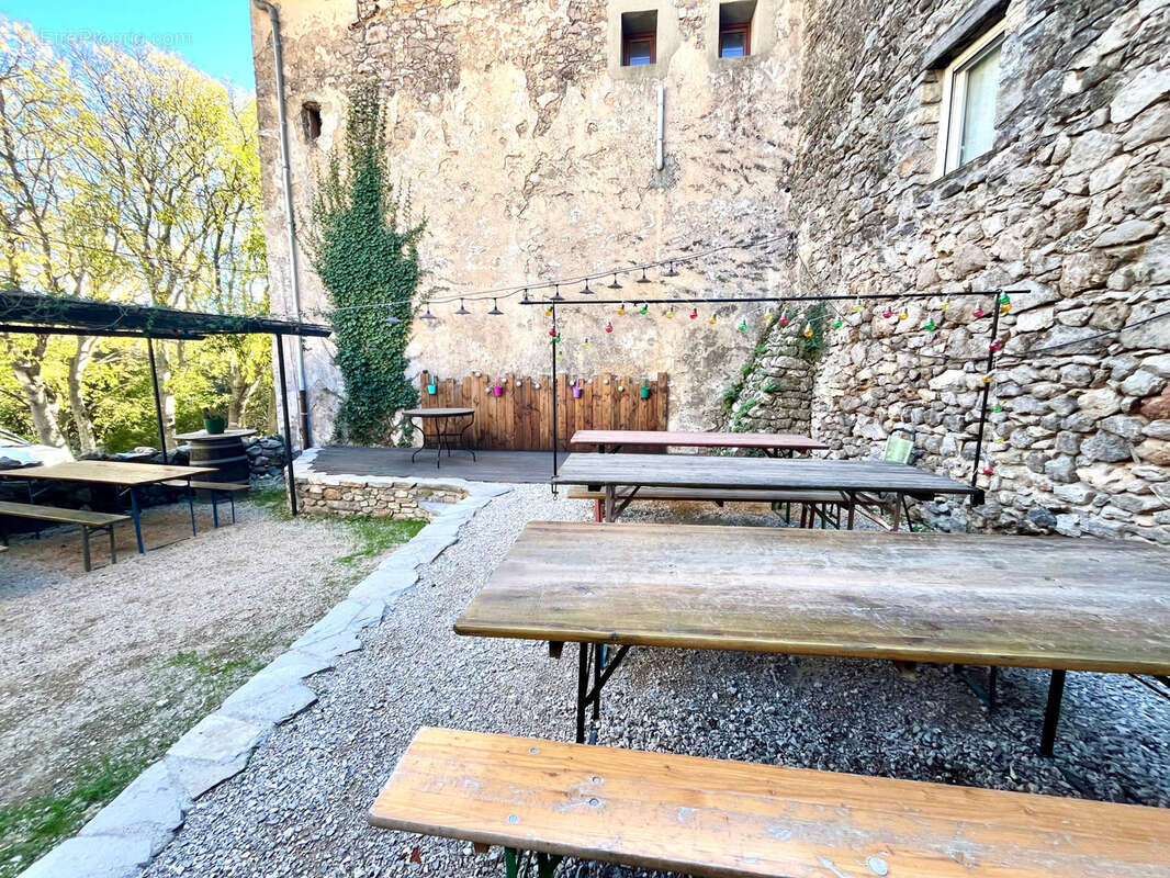 Maison à PEGAIROLLES-DE-BUEGES