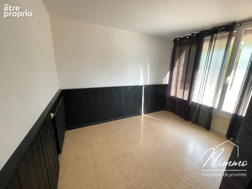 Nimes marcel rouviere appartement type 2 avec cave et parking en exclusivite - photo 3