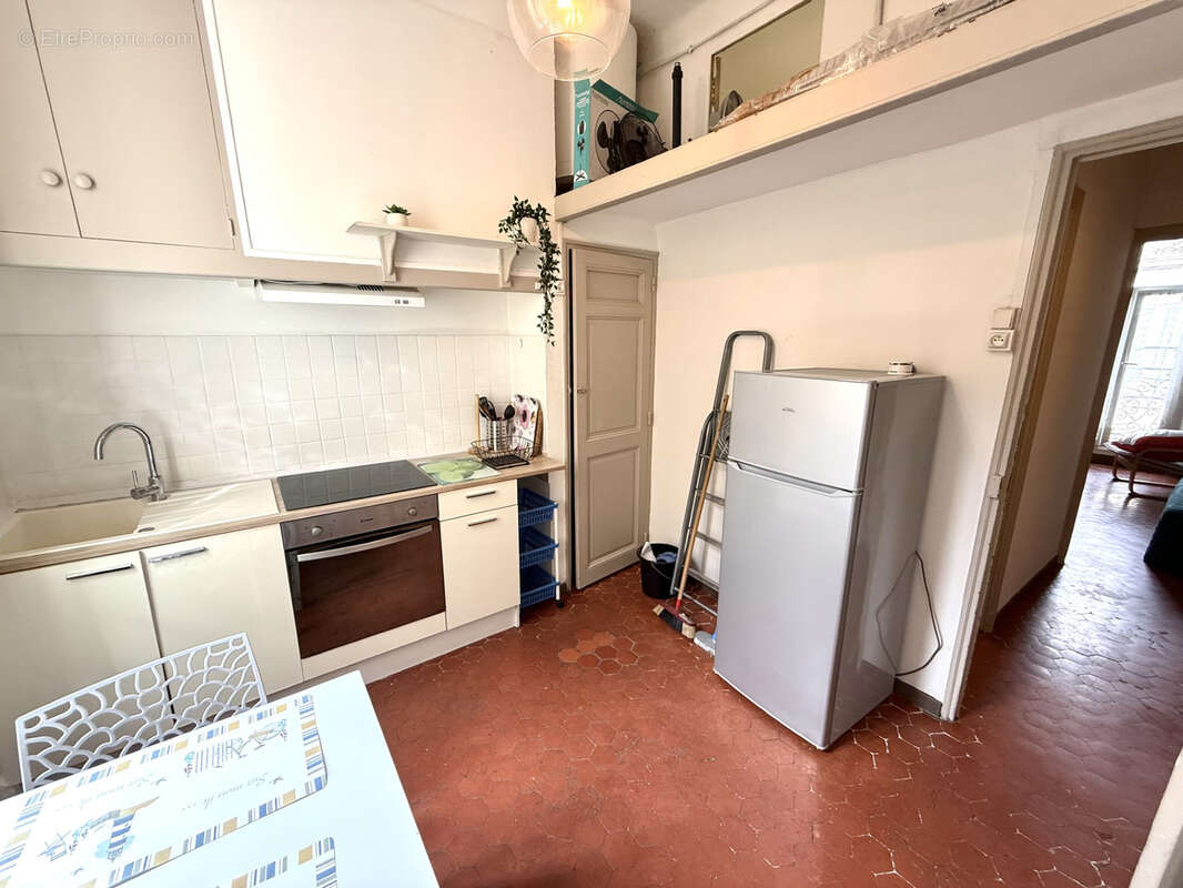 Appartement à MARSEILLE-4E