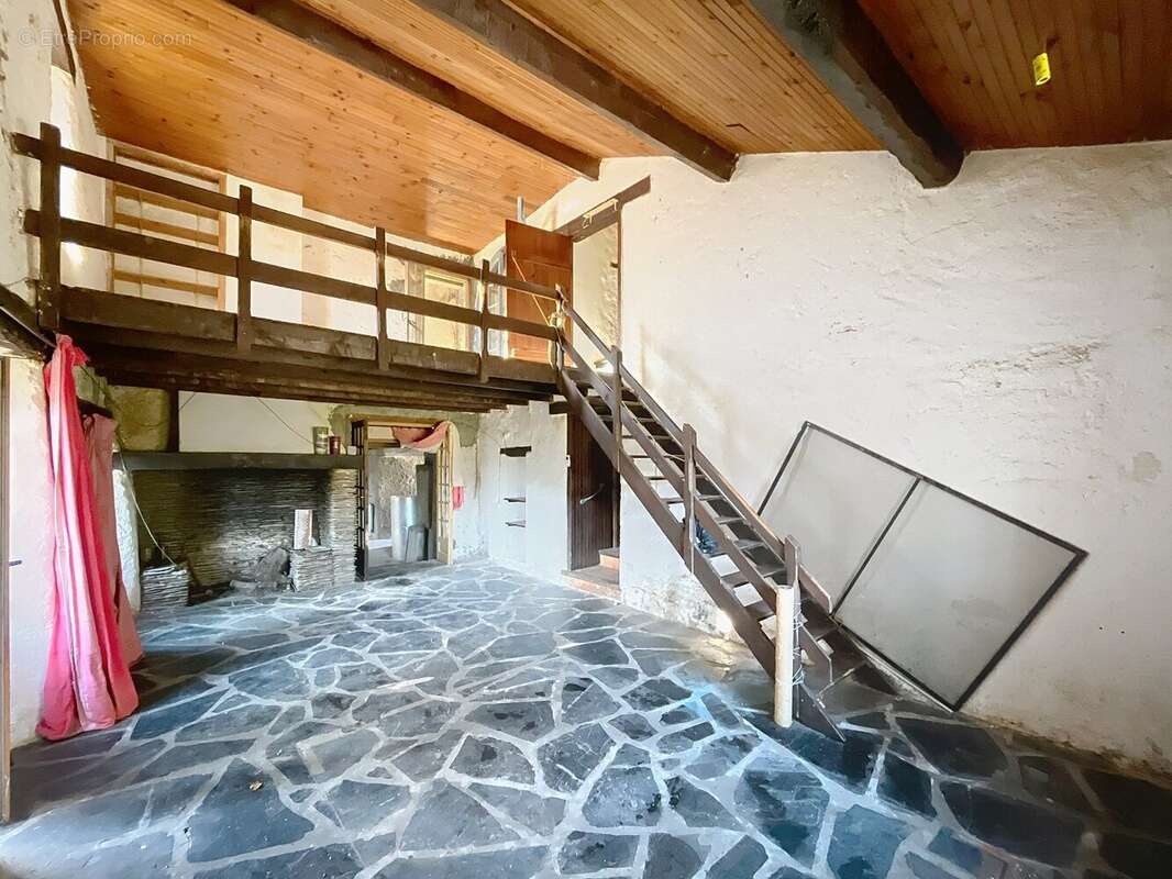 Maison à FERRIERES-POUSSAROU