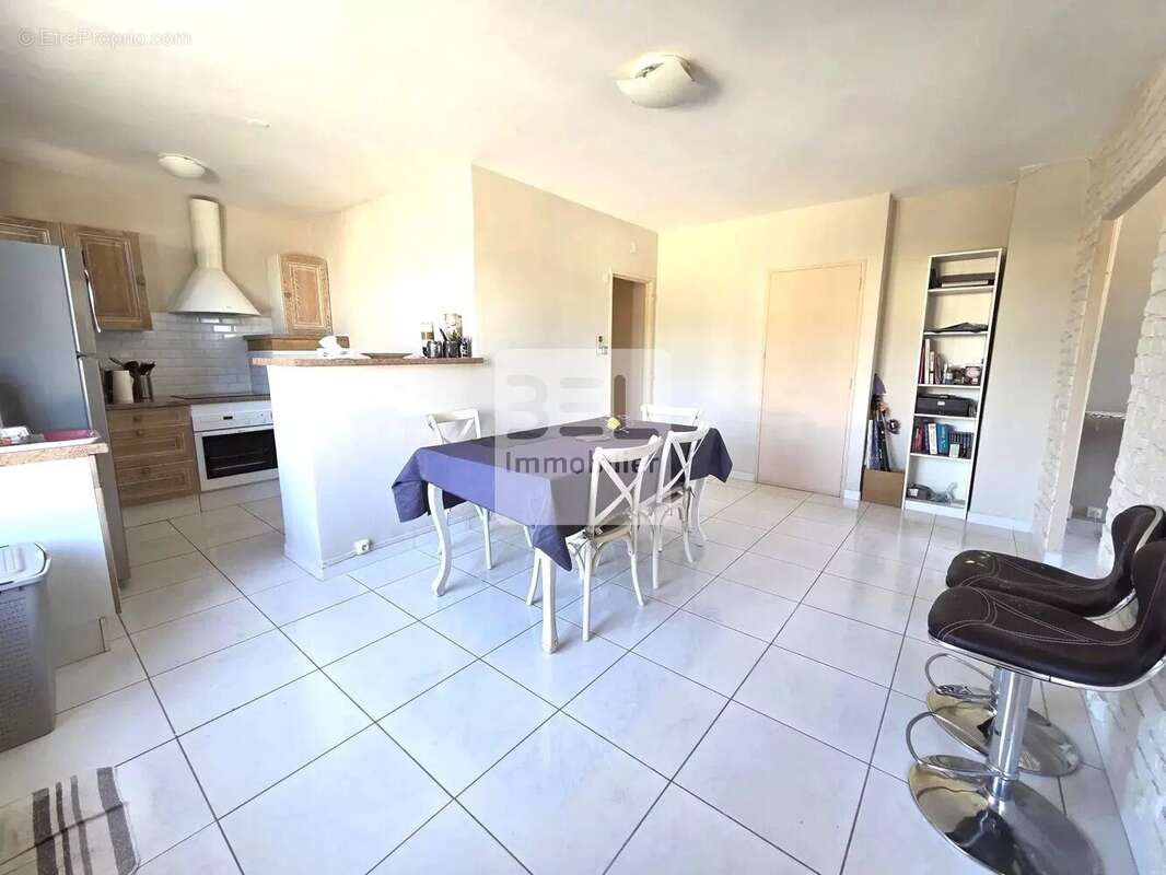 Appartement T4 - 2 CHAMBRES - photo 3