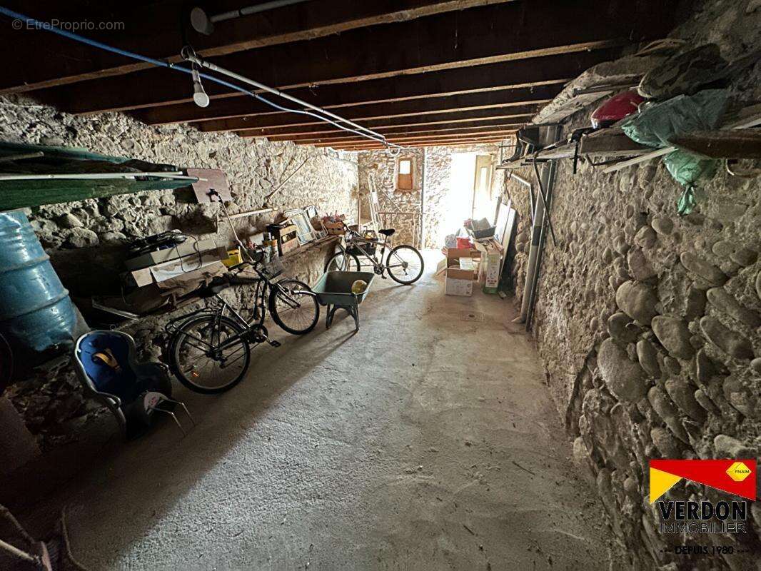 Appartement à SAINT-ANDRE-LES-ALPES