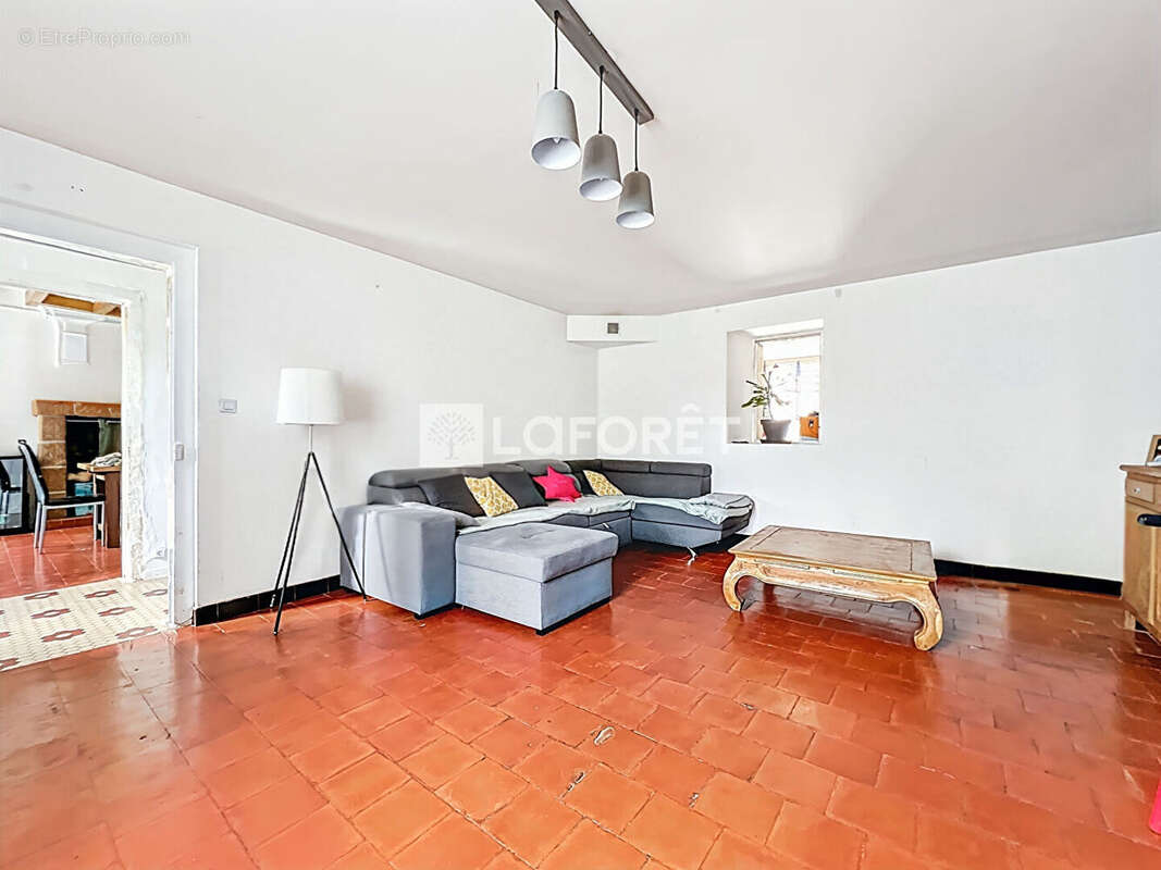 Maison à DOUE-LA-FONTAINE