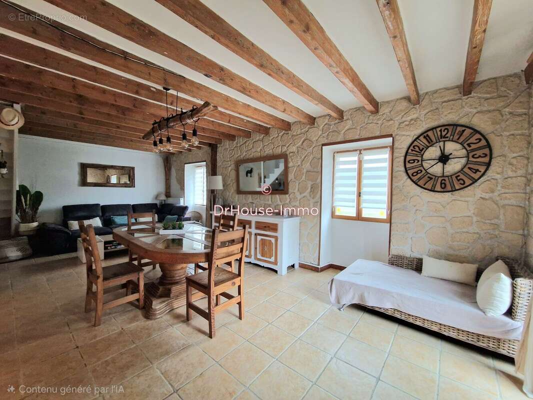 Maison à GEYSSANS