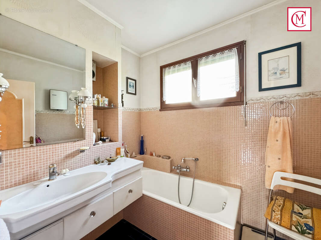 Maison à SAINT-ISMIER