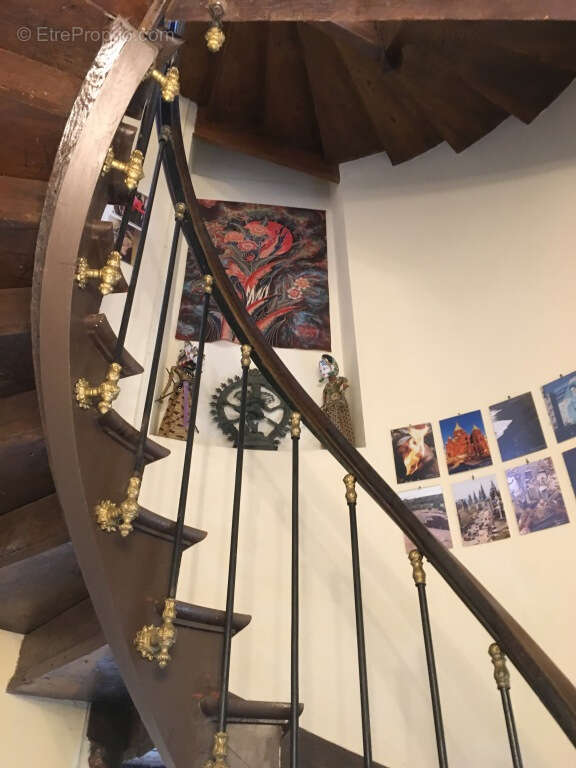 Maison à TOURNON-SAINT-PIERRE