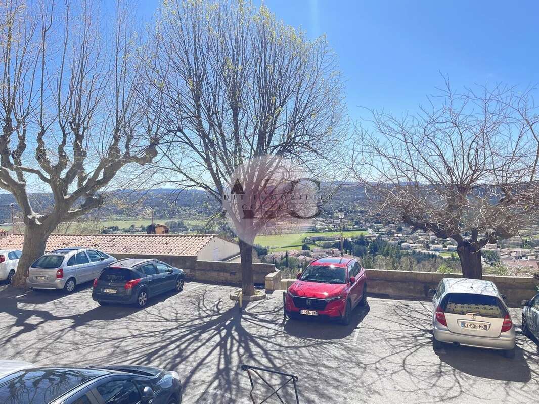 Appartement à FAYENCE