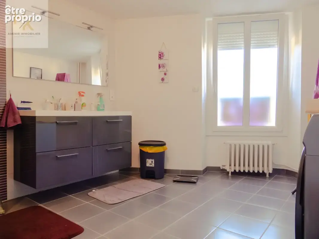 Maison de bourg 120 m2   3 chambres   Cour, garage et parking   Soeurdres - photo 15