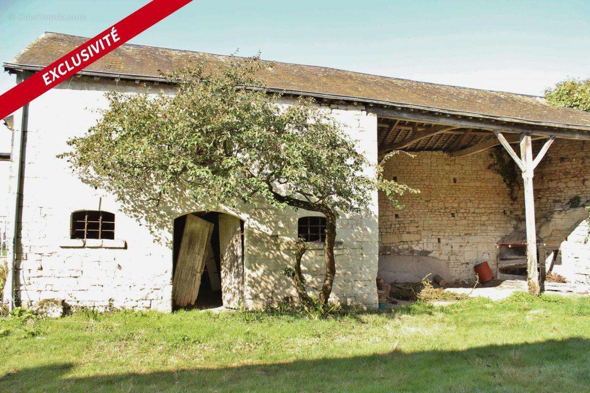 Maison à MONTREUIL-BELLAY