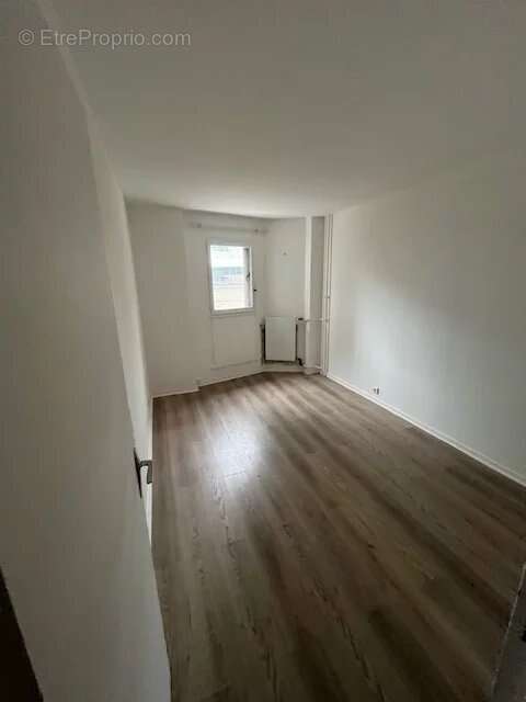 Appartement à LEVALLOIS-PERRET