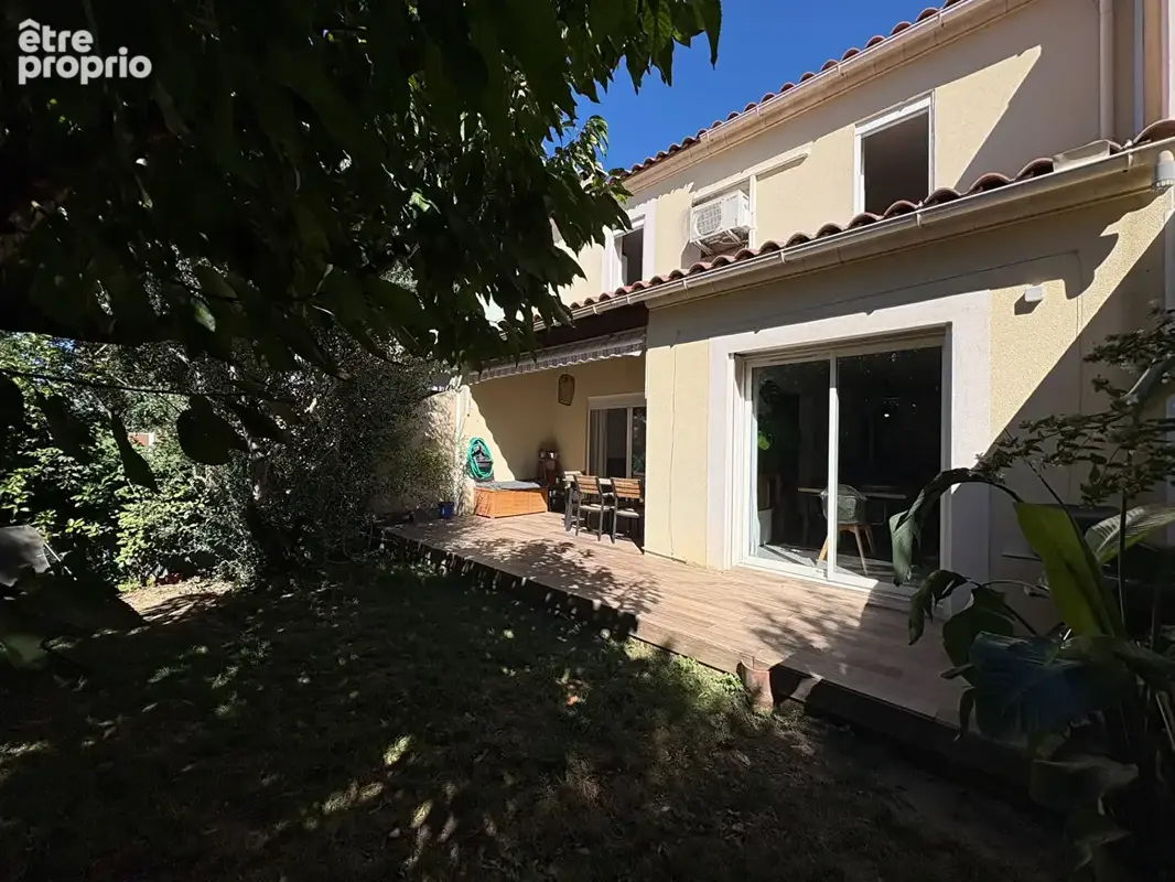 Photo Autres à Venelles au prix de 448 000€