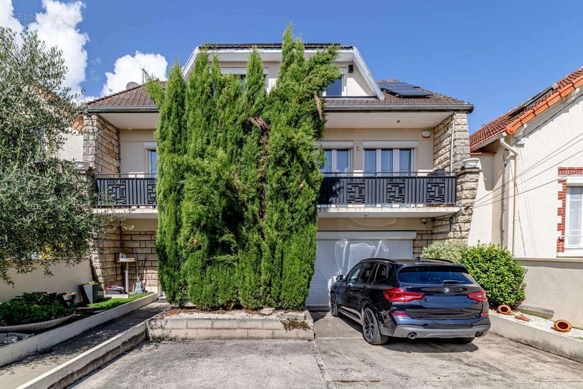 Maison à PARAY-VIEILLE-POSTE