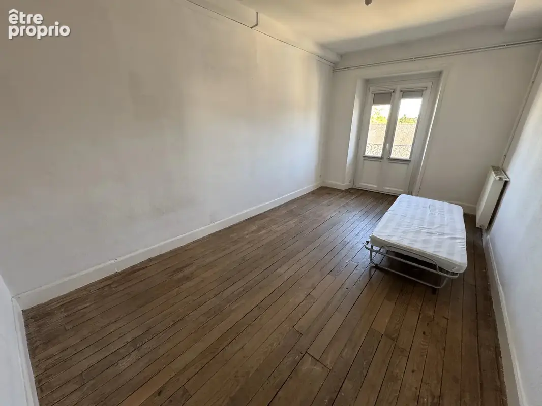Appartement 3 pièces 65 m² à vendre à Nay (64800) - photo 2