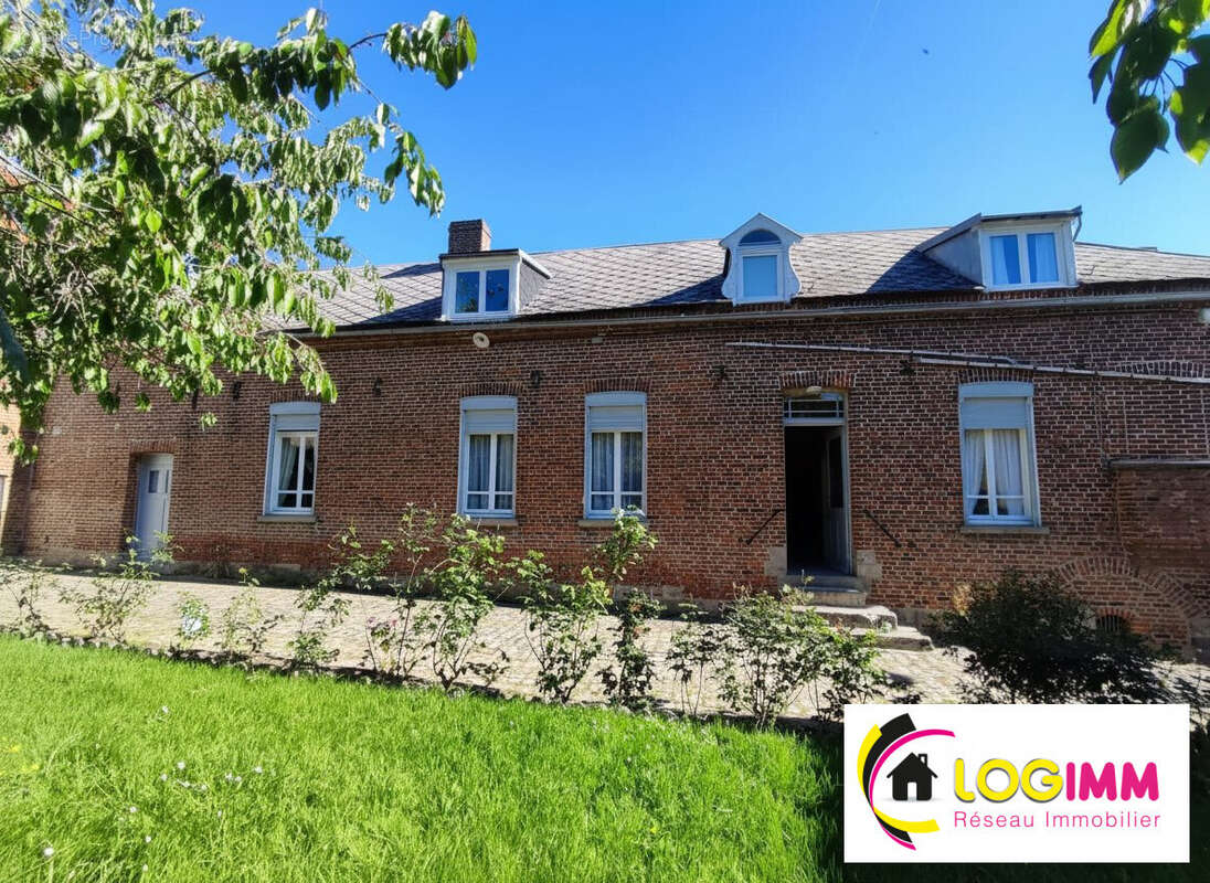 Maison à SAINT-MARTIN-SUR-ECAILLON