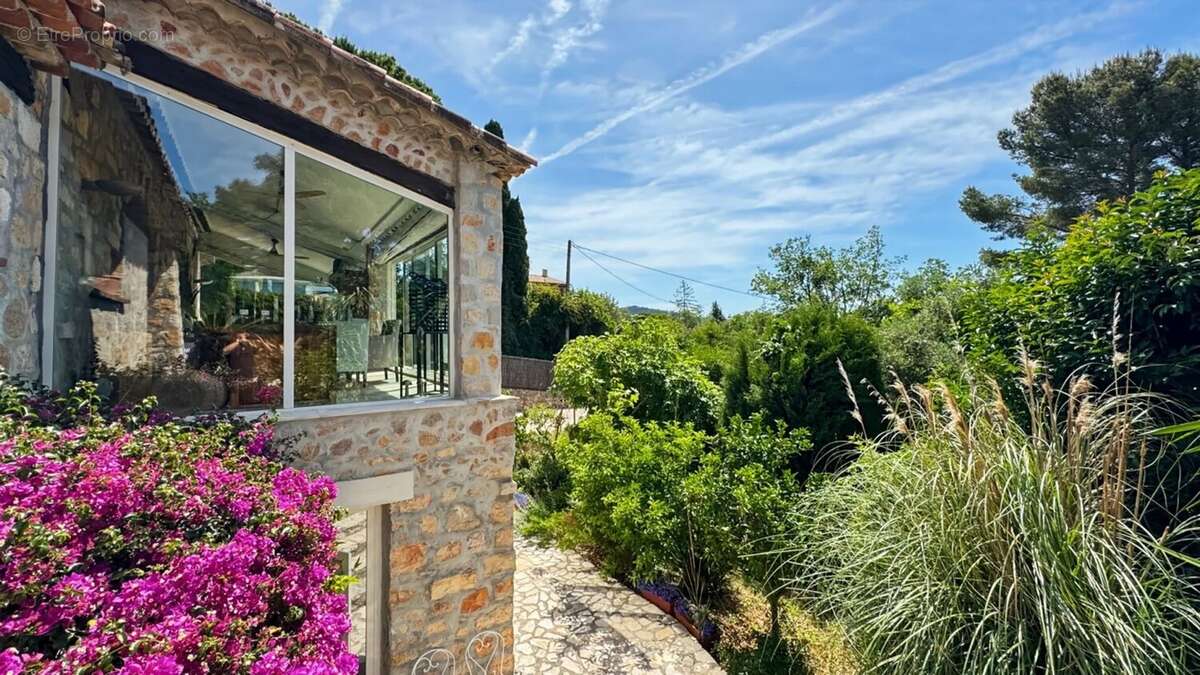 Maison à MOUGINS