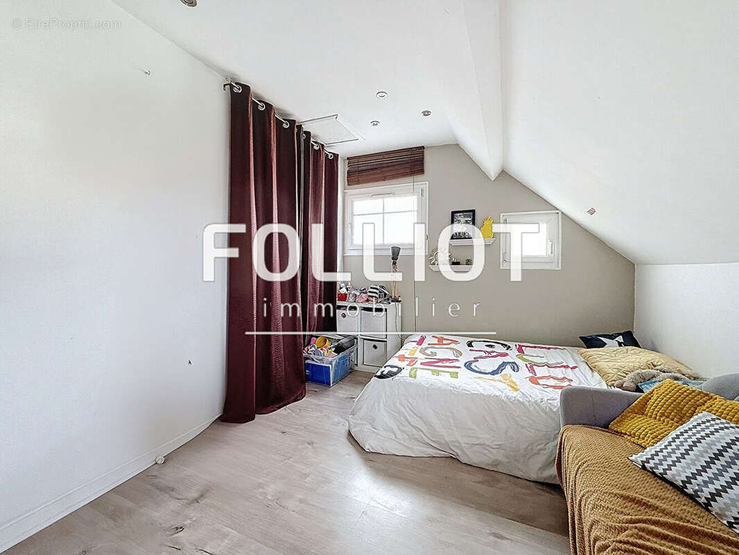 Maison à SAINT-PAIR-SUR-MER