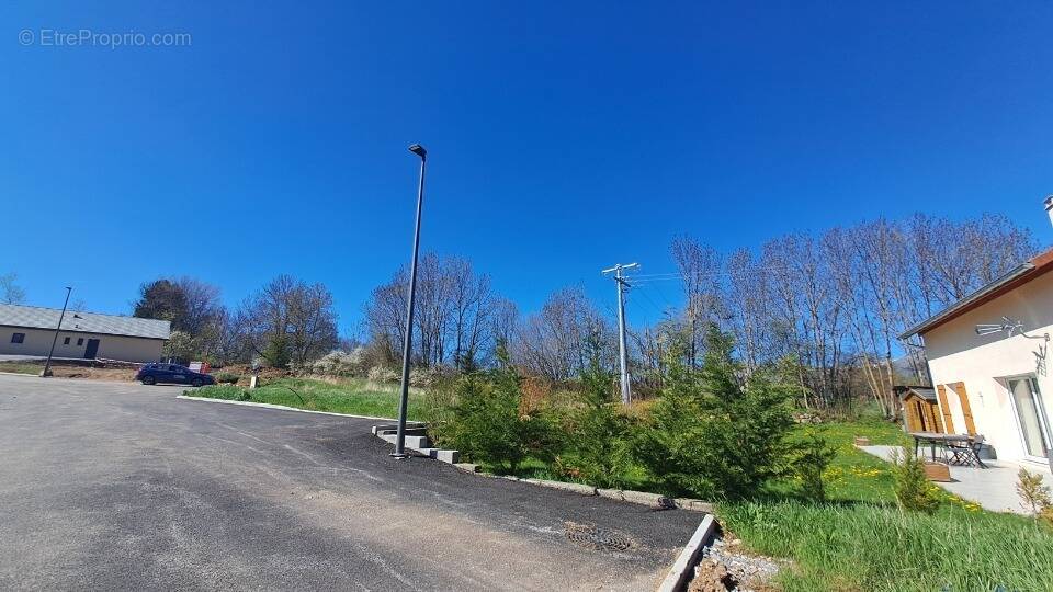 Terrain à FOREST-SAINT-JULIEN