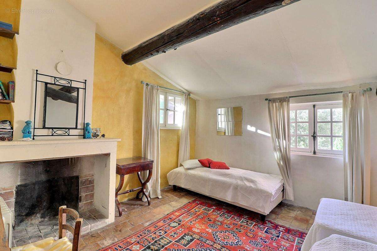 Maison à LE CASTELLET