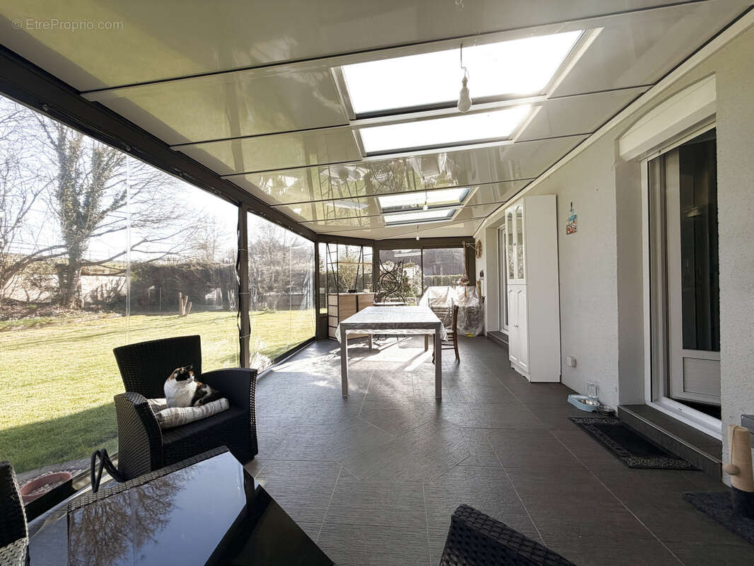 Maison à NEUVILLE-SUR-SARTHE