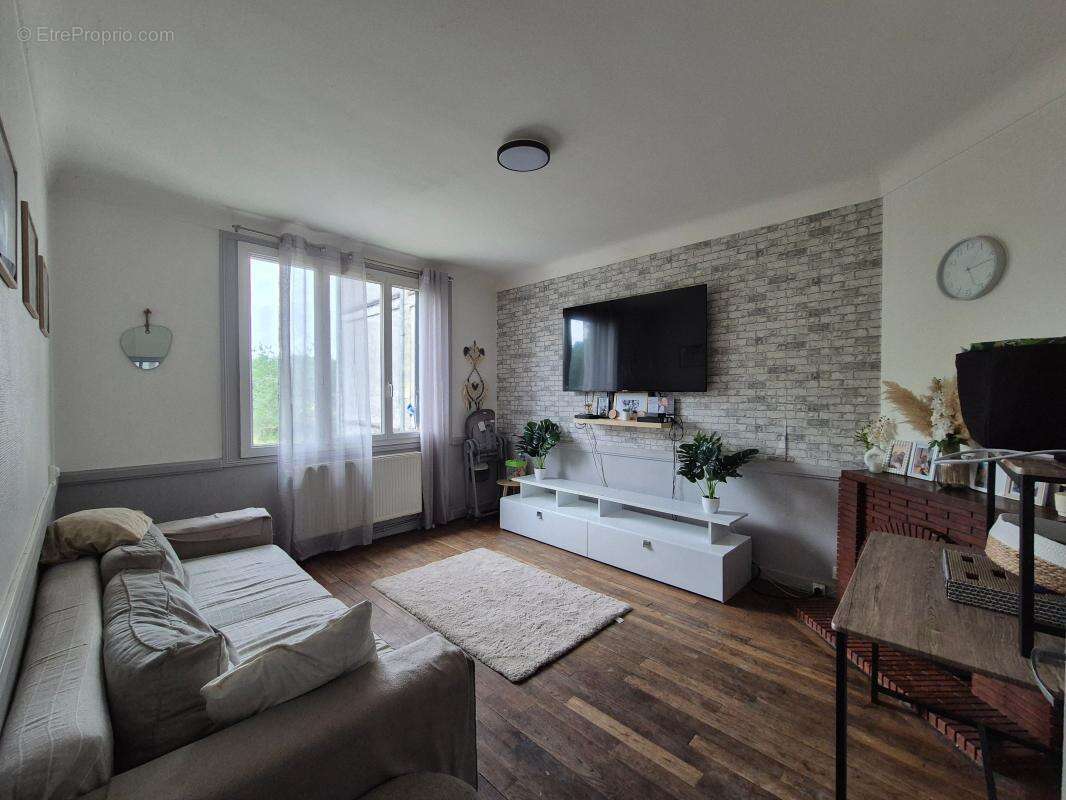 Appartement à TERRASSON-LAVILLEDIEU