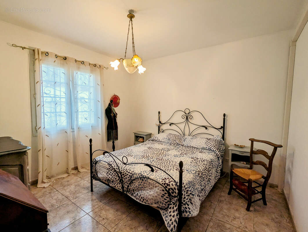 Maison à ESPONDEILHAN