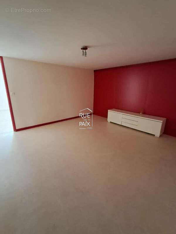 Maison sur sous sol , secteur prisé de Naintré 191.90 m2 - photo 4