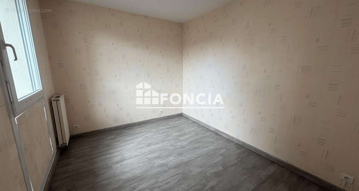 Appartement à LES ULIS