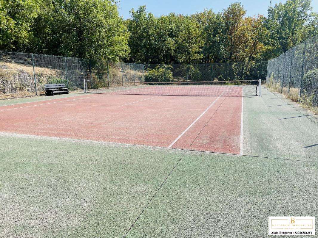 Maison à SAINT-CEZAIRE-SUR-SIAGNE