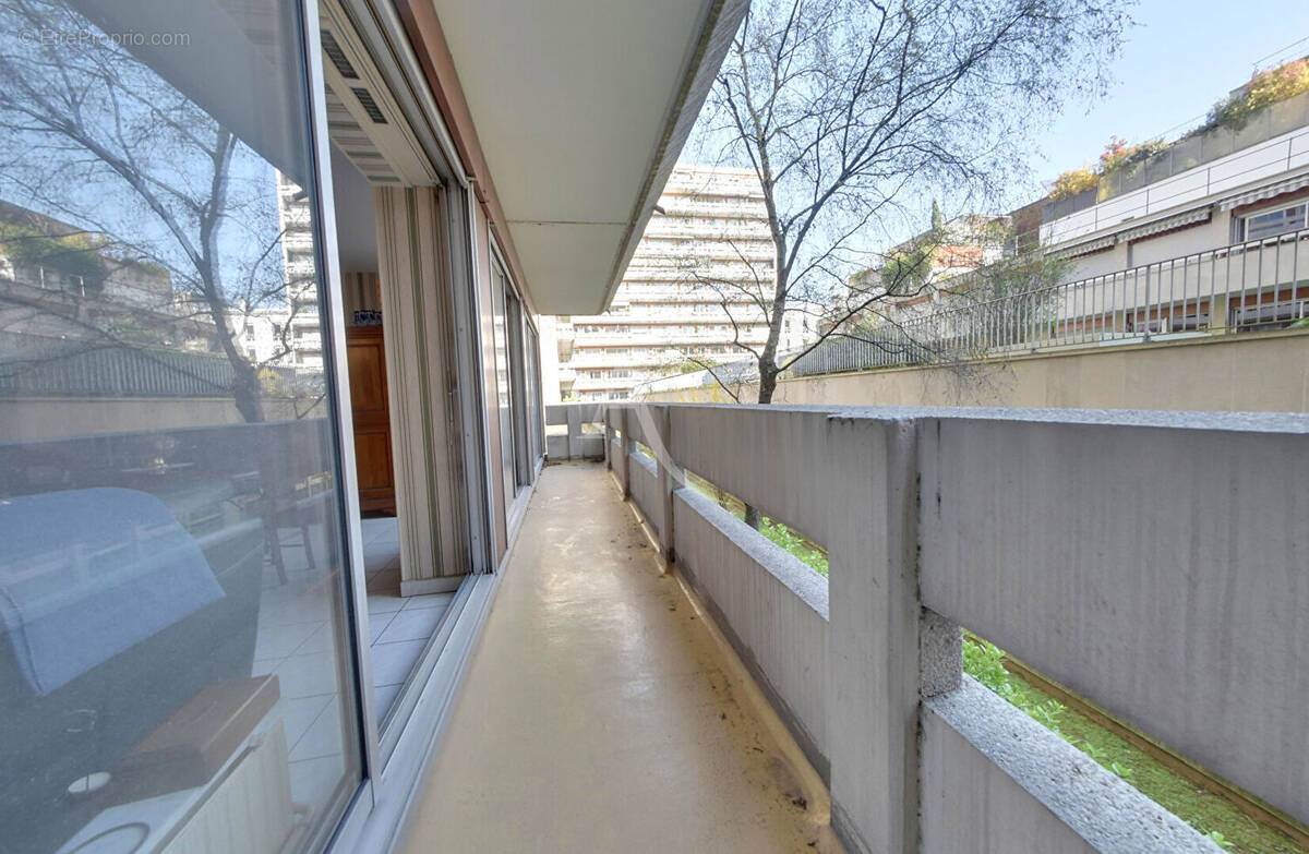 Appartement à PARIS-11E