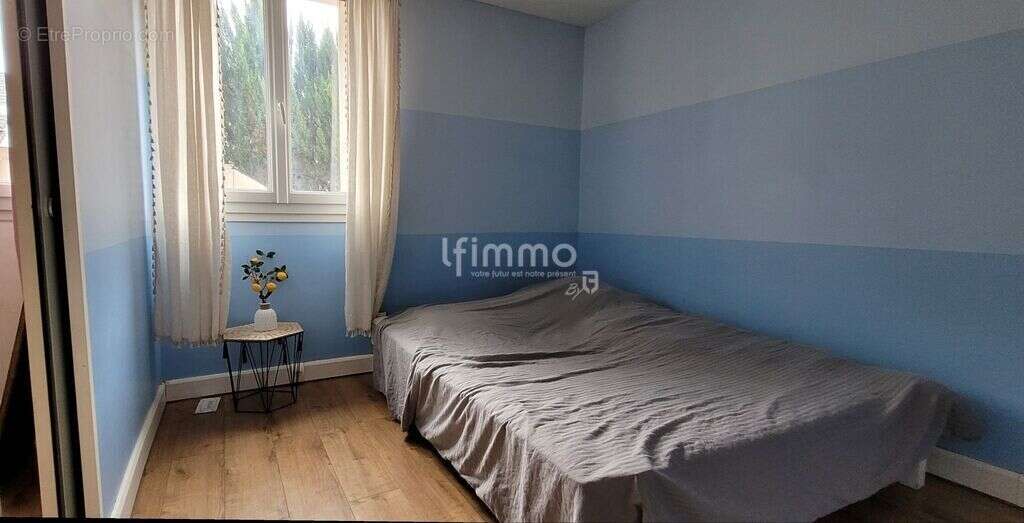 Appartement à LES PAVILLONS-SOUS-BOIS