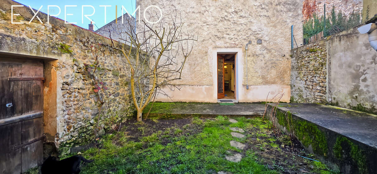 Maison à JANVILLE-SUR-JUINE