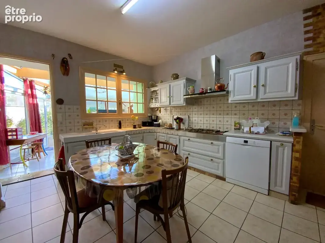Maison + bien locatif   Saint Genis De Saintonge 260 m2 - photo 4