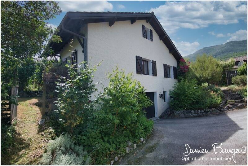Maison à THOIRY