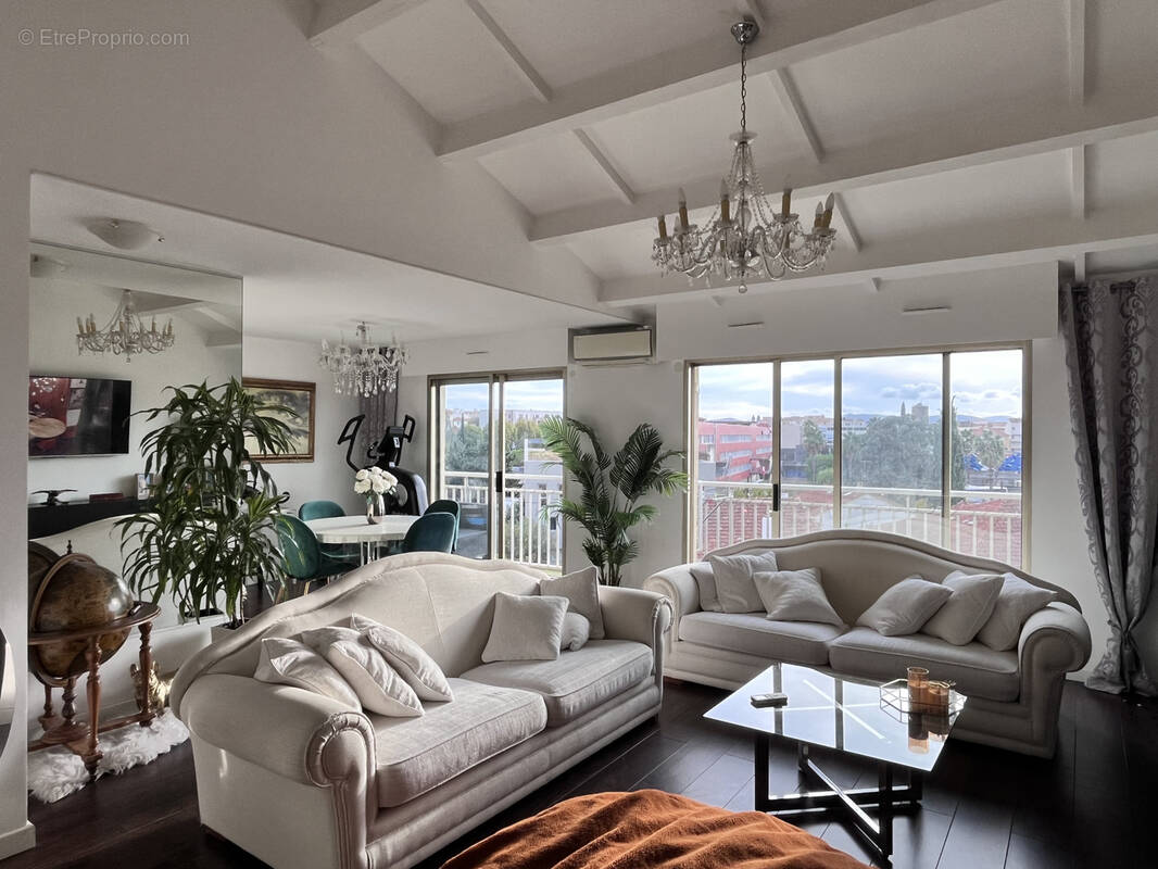 Appartement à SAINT-RAPHAEL