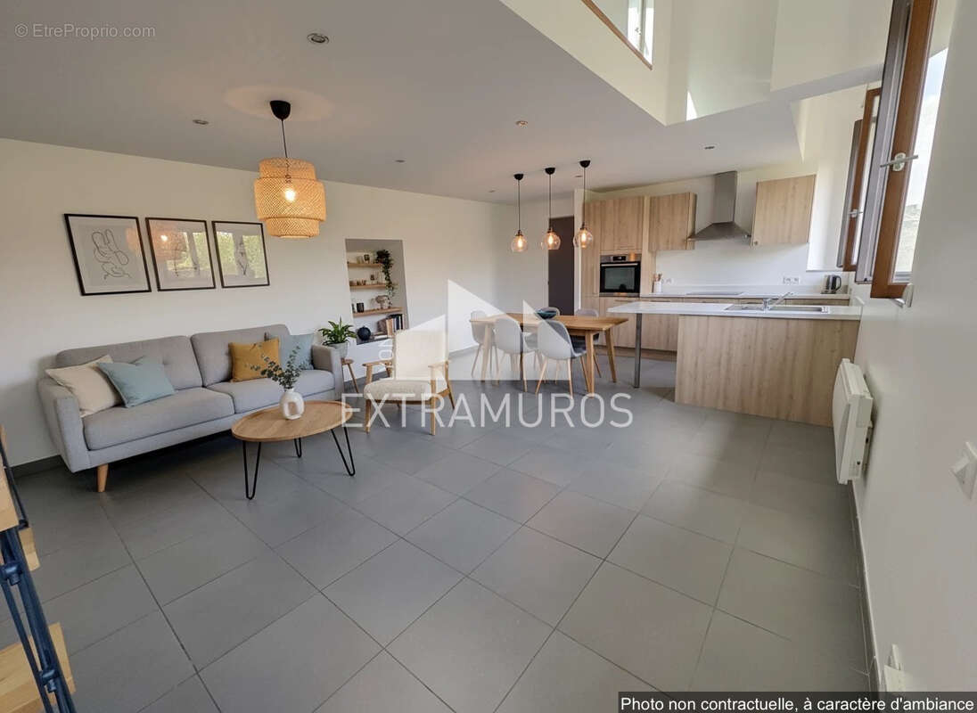 Appartement à L'ARBRESLE