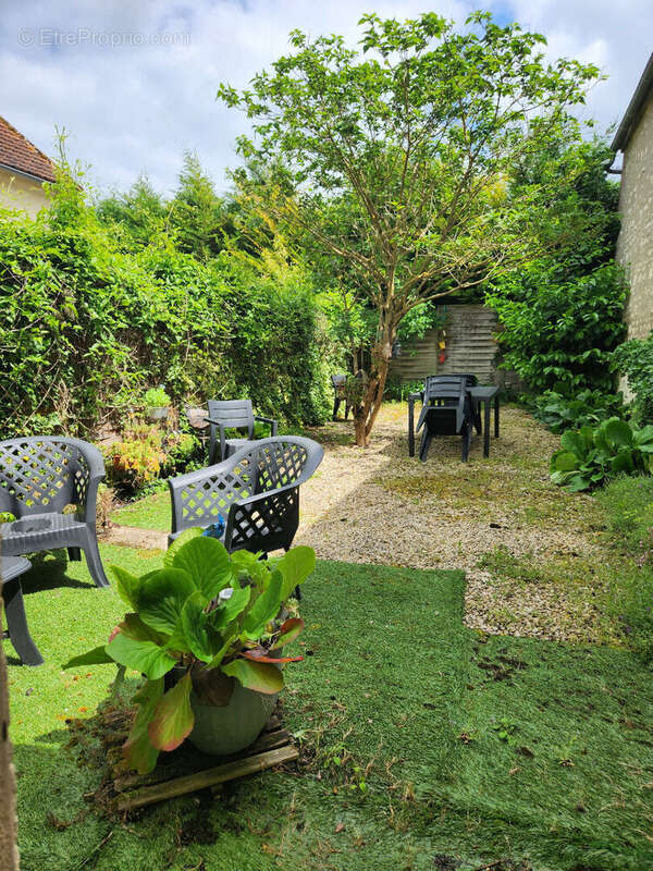 Maison à GUERCHY