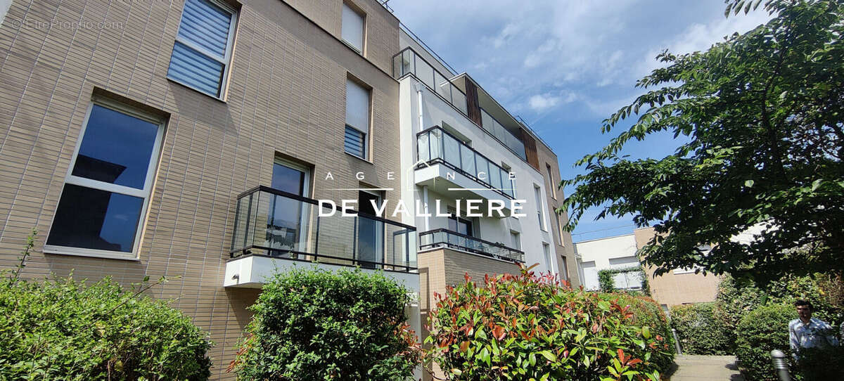 Appartement à NANTERRE