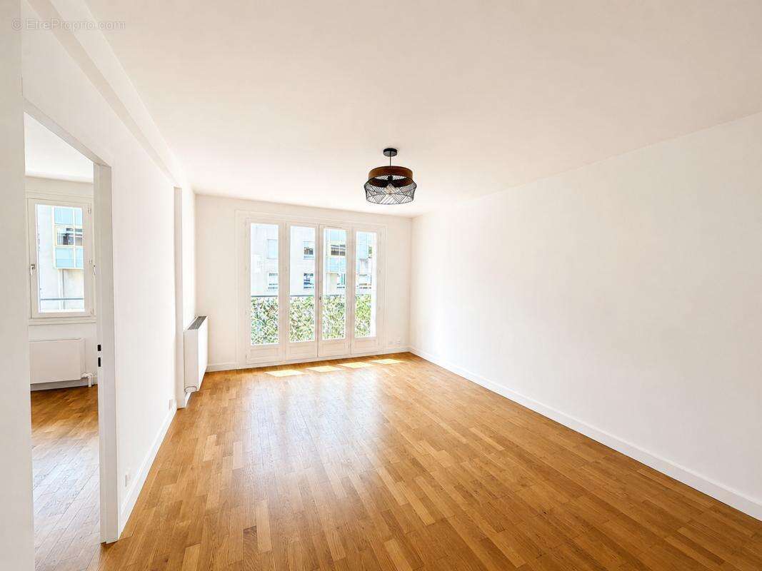 Appartement à LYON-8E