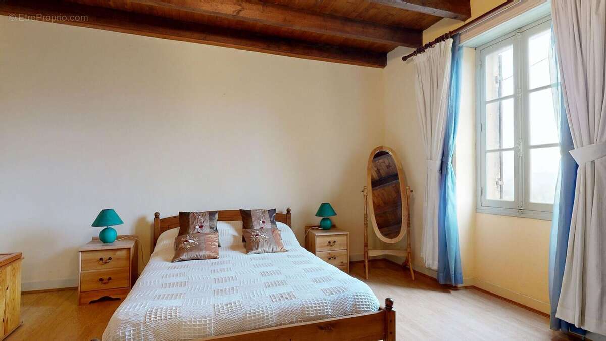 Ensemblededeuxmaisons03122026111040 - Maison à SAINT-CYPRIEN