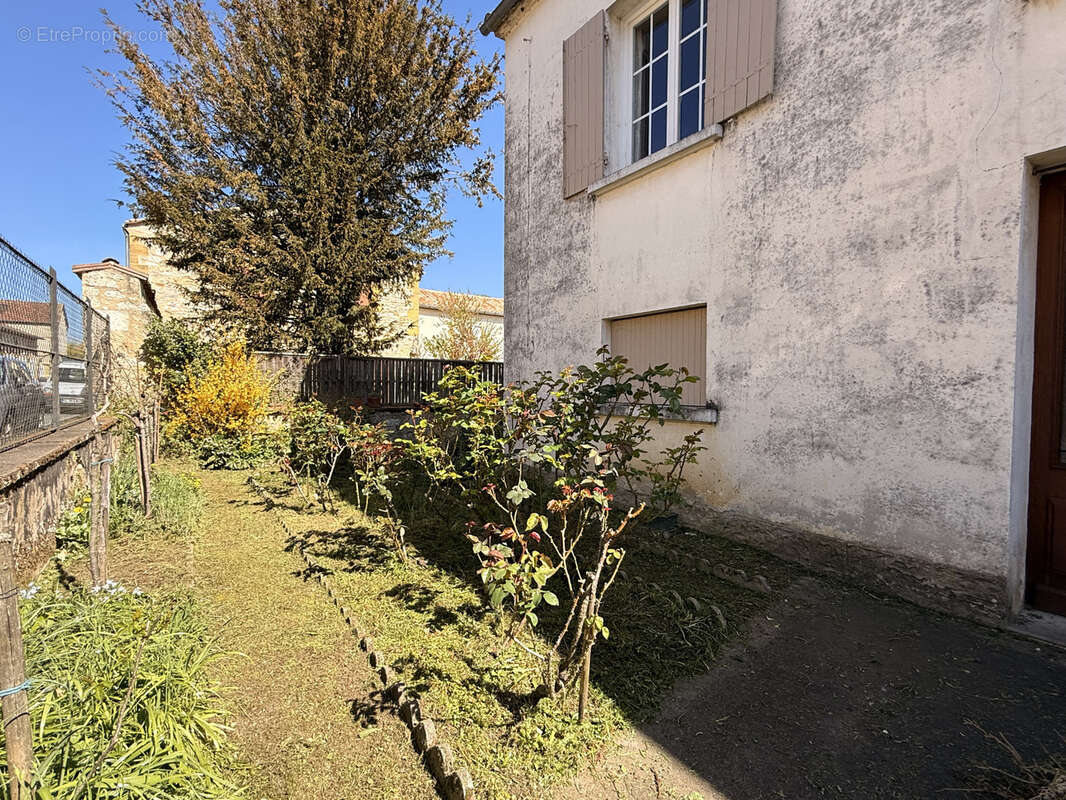 Maison à MONPAZIER